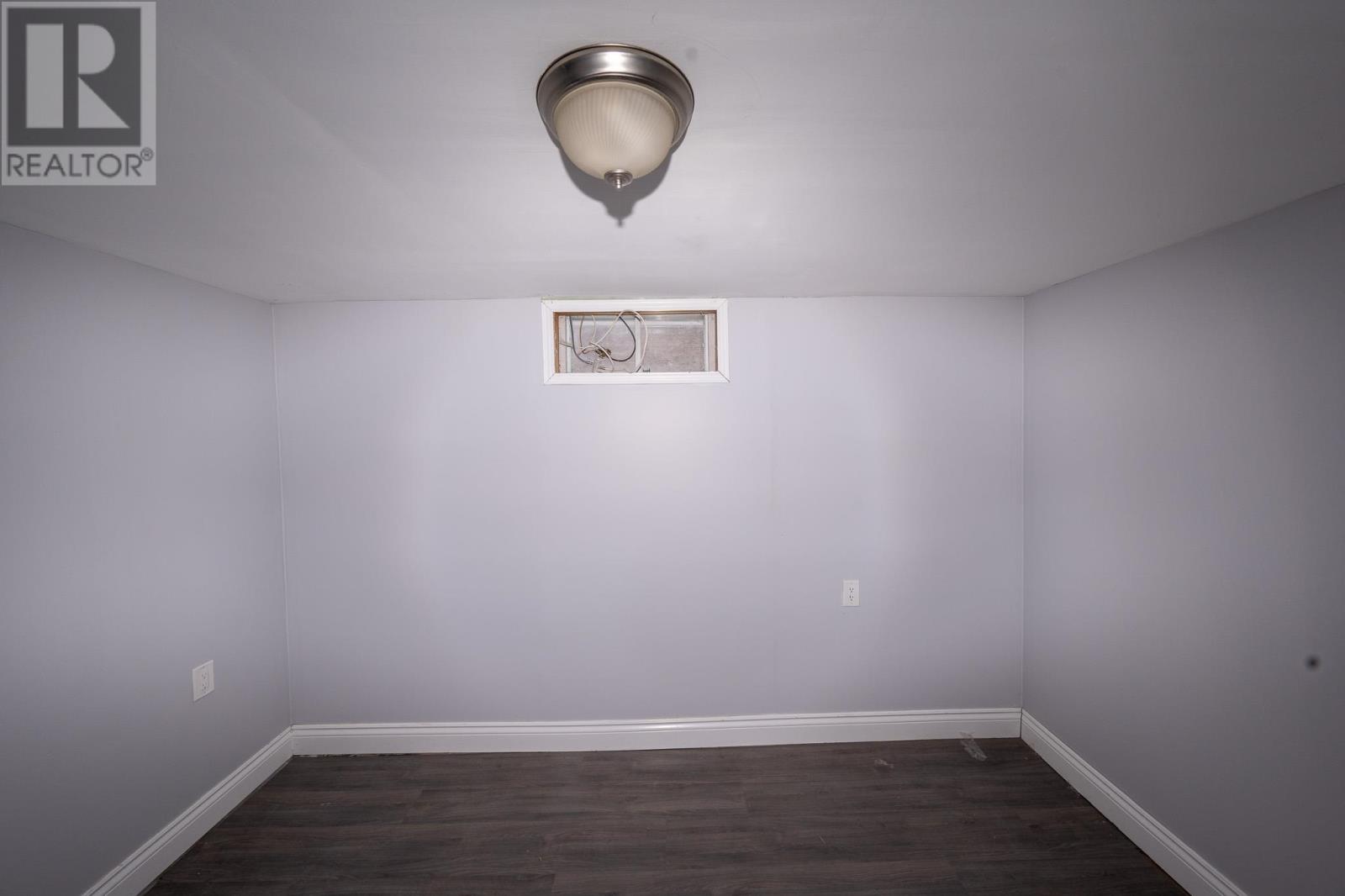 104 Wawanosh Ave Property Photo 29