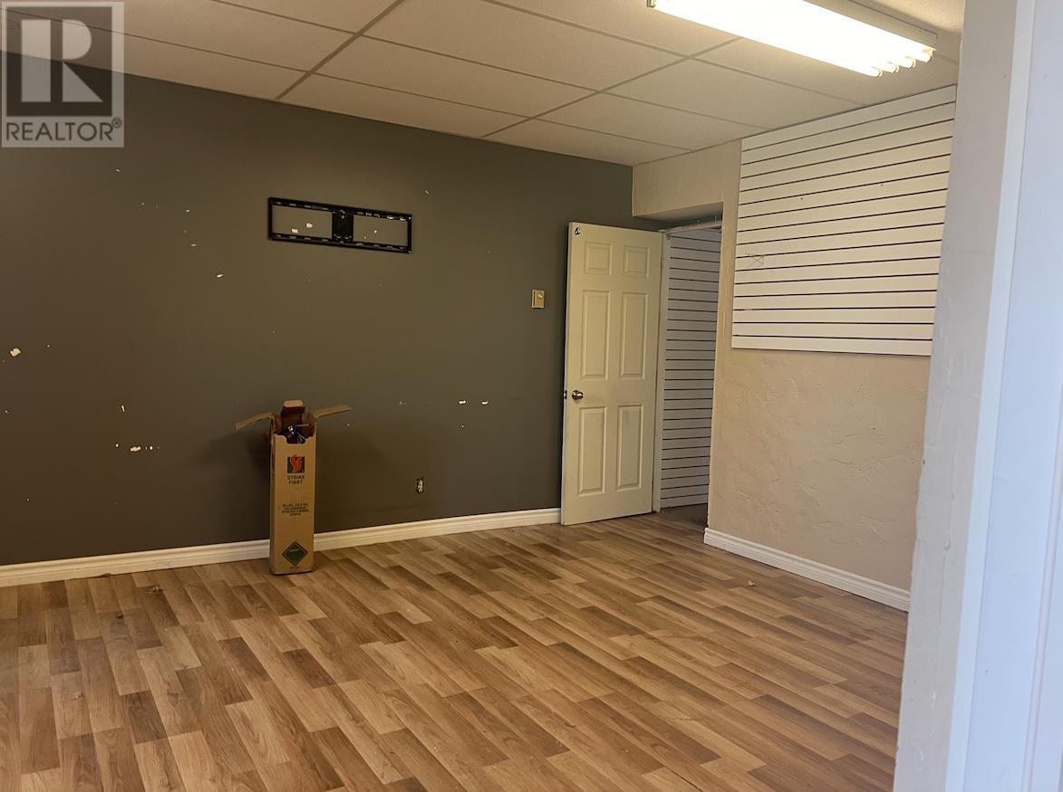 23 Woodward Ave Property Photo 6