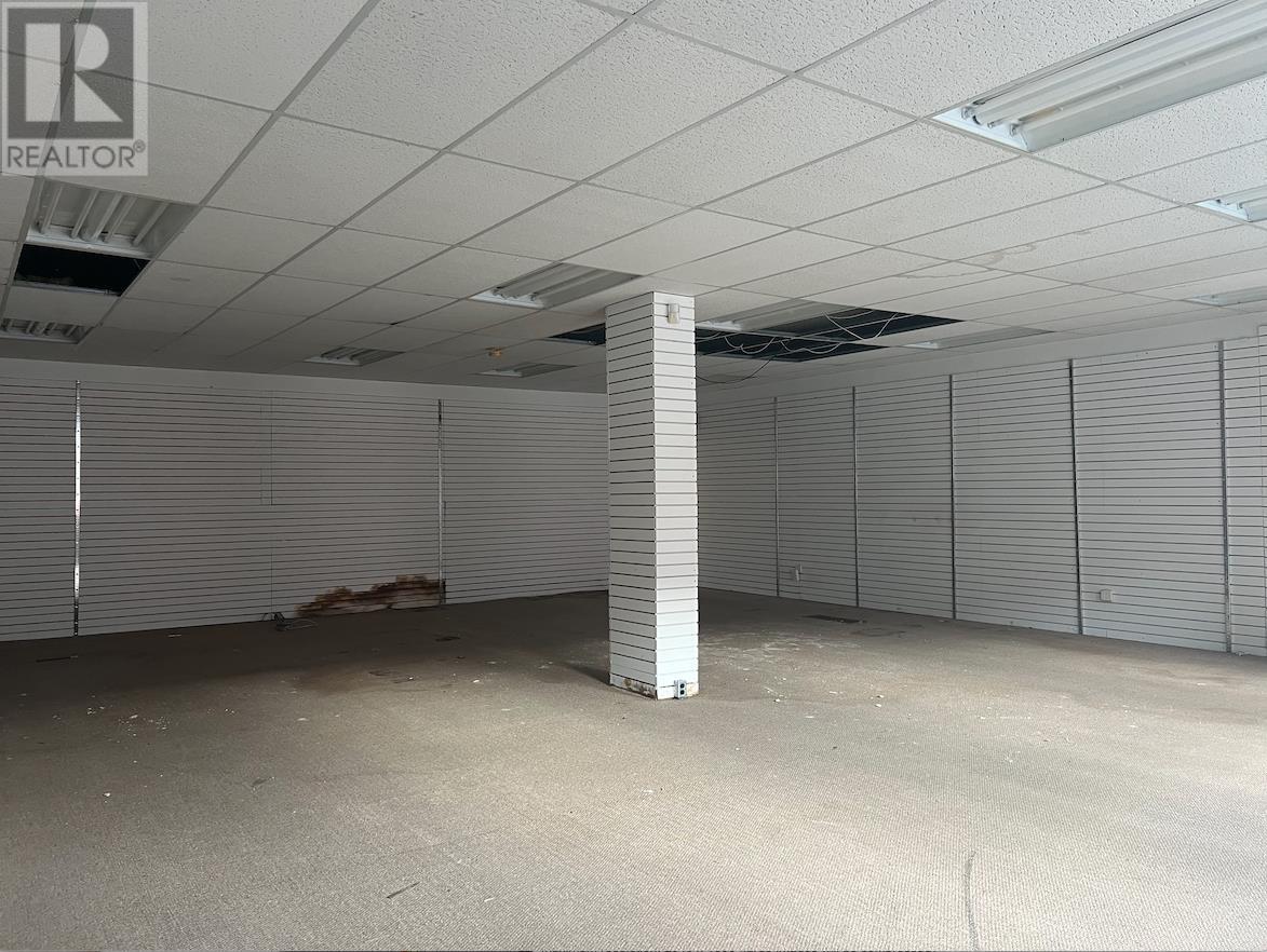 23 Woodward Ave Property Photo 9