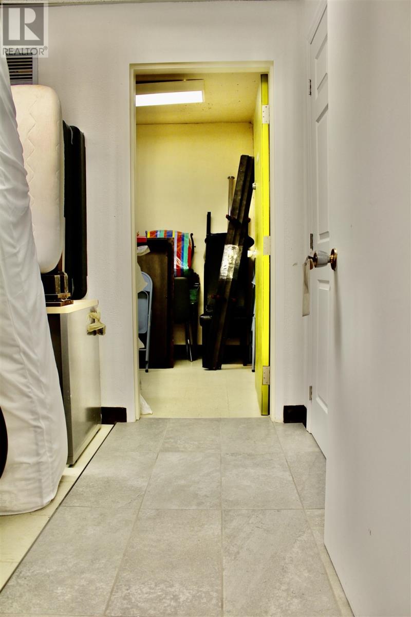 121 Front St Property Photo 15