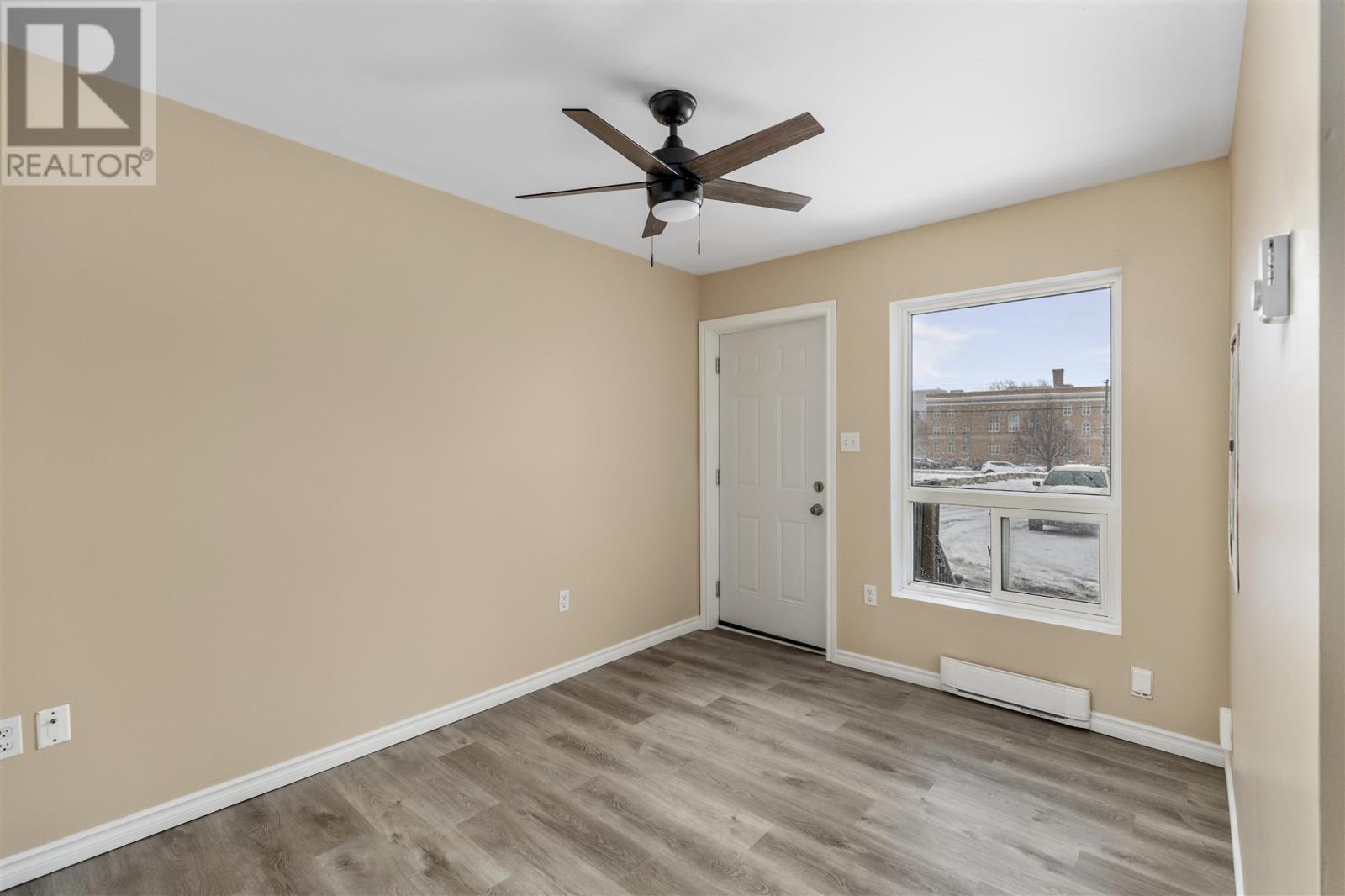 82 Grace St Property Photo 6