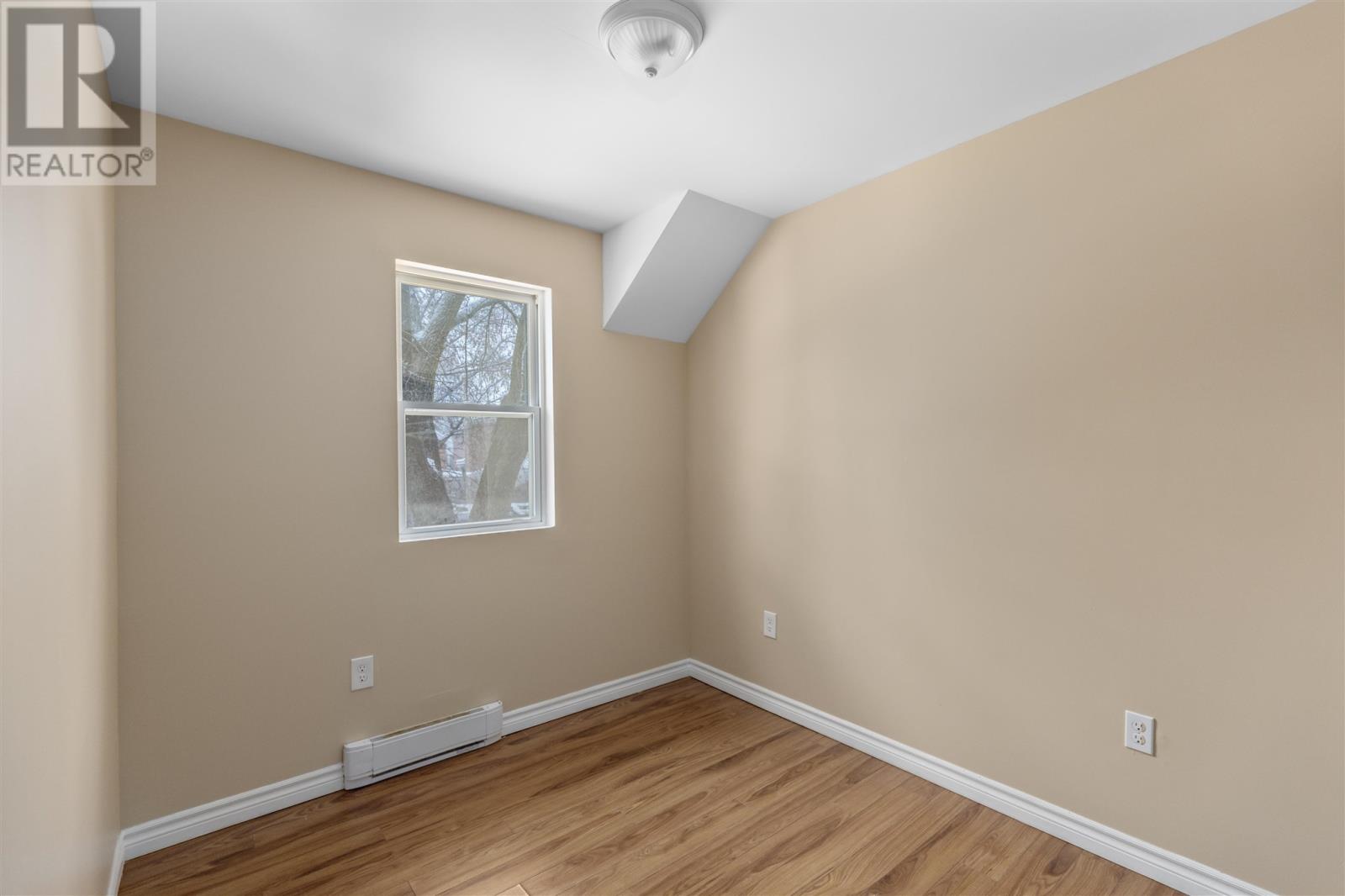 82 Grace St Property Photo 20