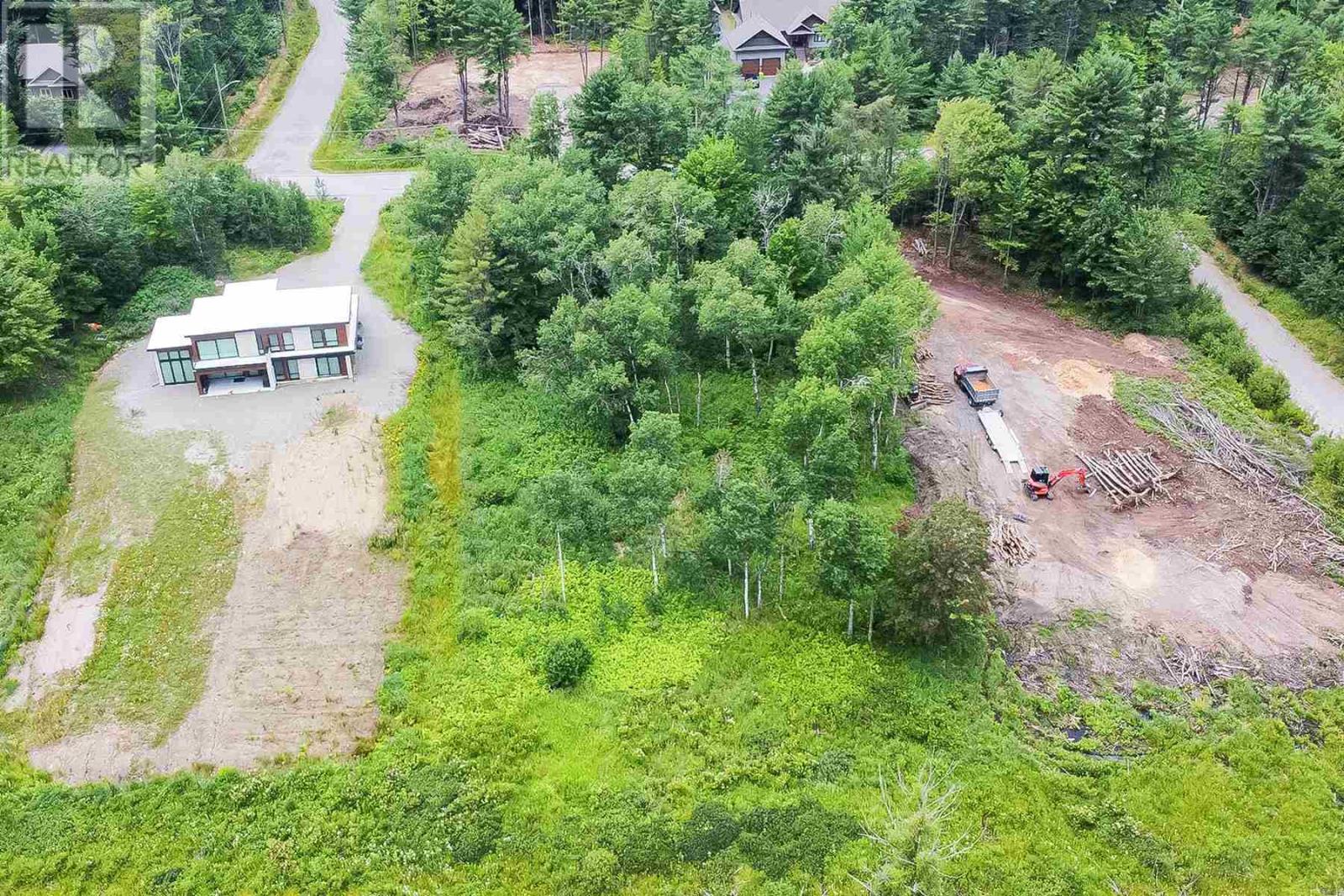 855 River Rd Property Photo 16