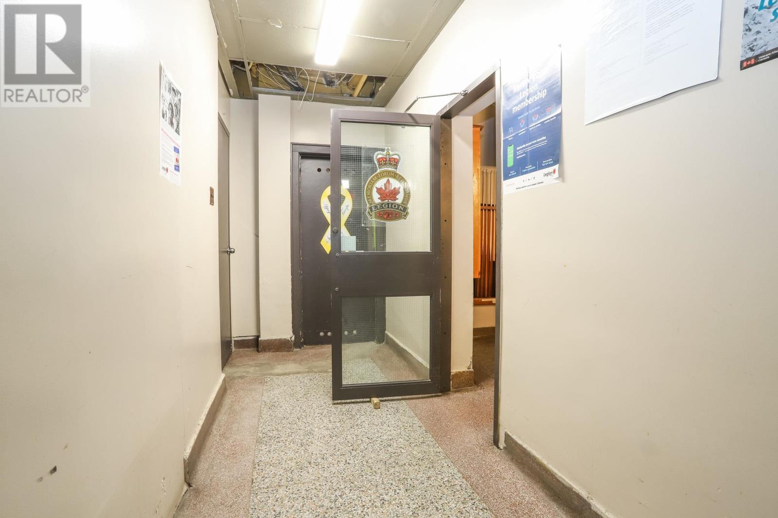 450 Albert St # B Property Photo 4