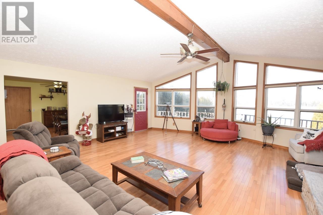 241 Woodward Ave Property Photo 6