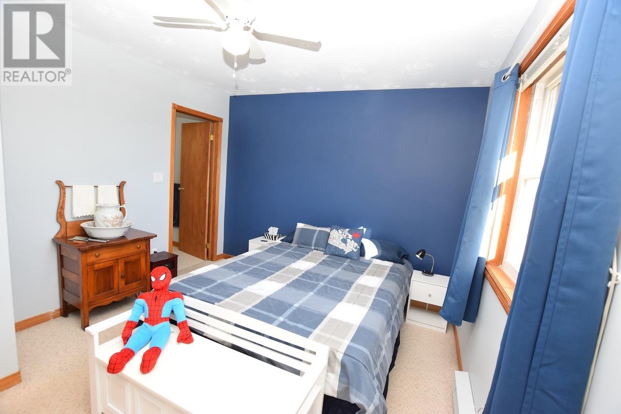 241 Woodward Ave Property Photo 18