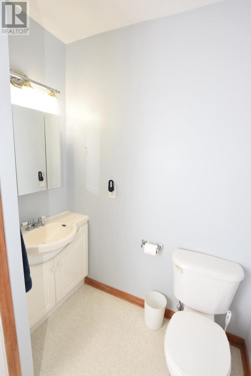 241 Woodward Ave Property Photo 20