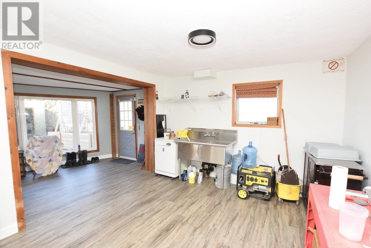 241 Woodward Ave Property Photo 33