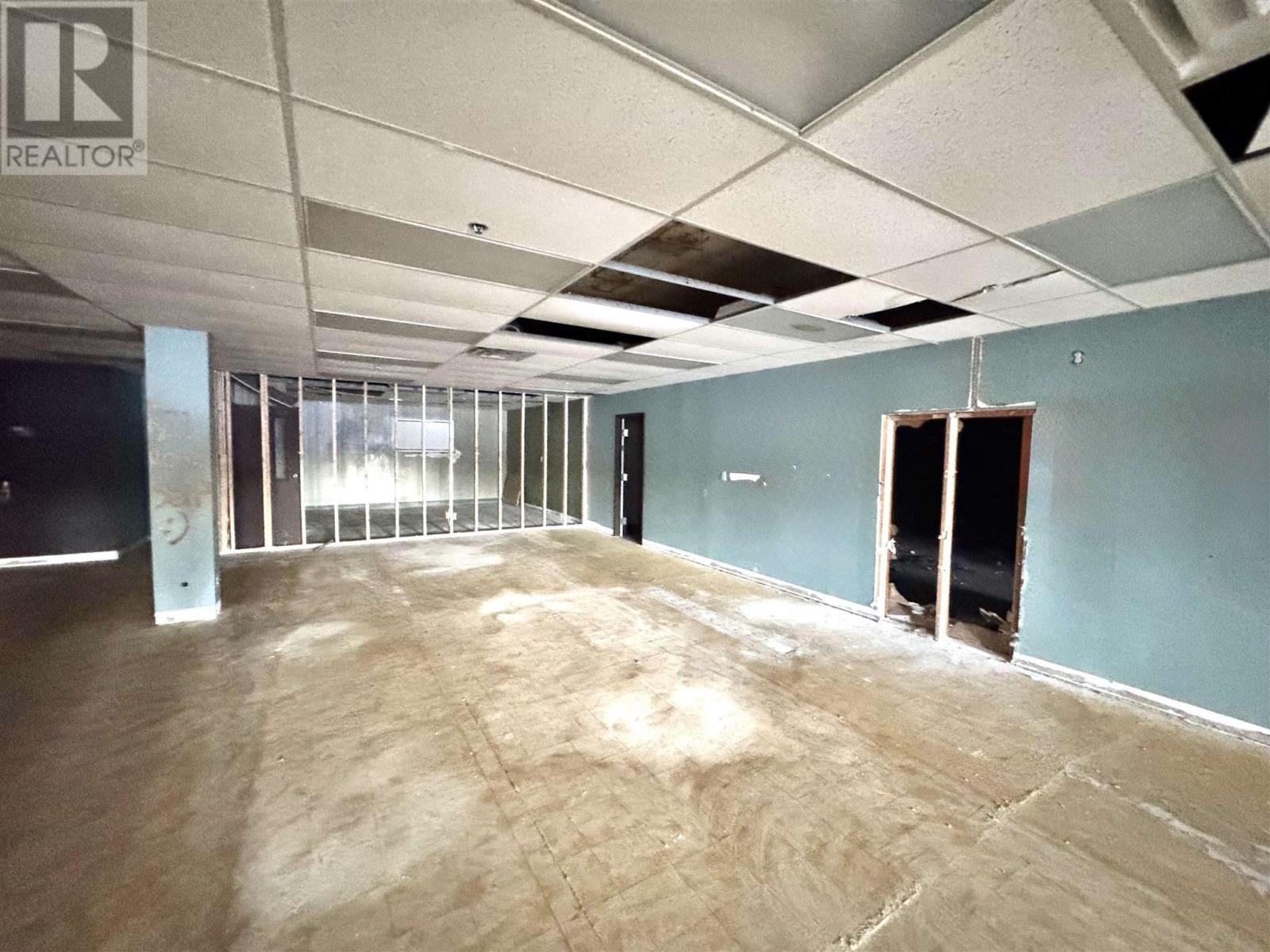 55 Broadway Ave Property Photo 3