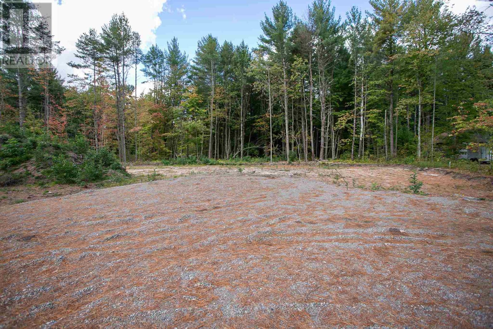 854 River Rd Property Photo 10