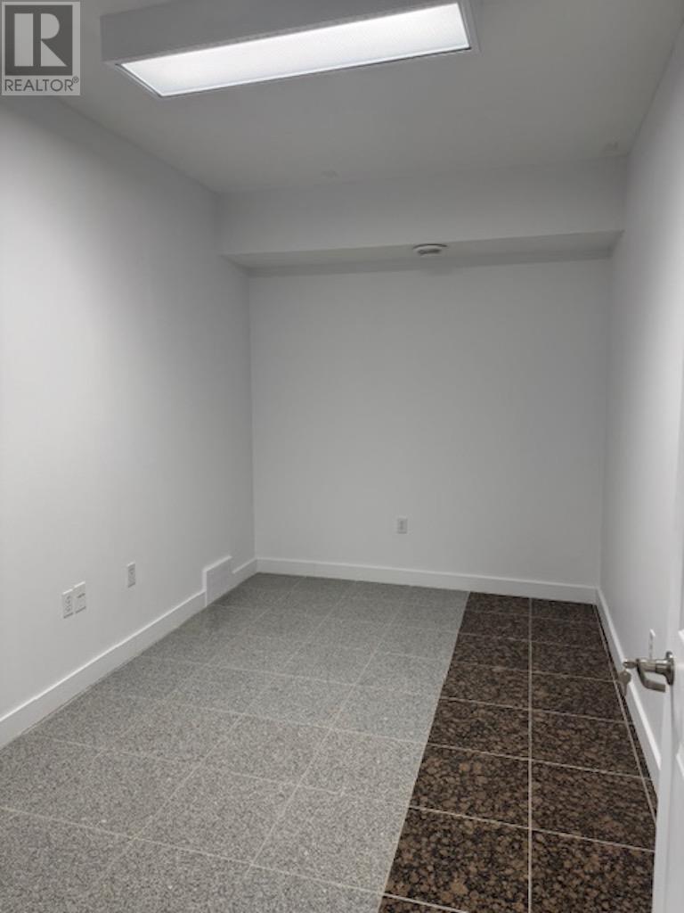 1281 Great Northern Rd Property Photo 8