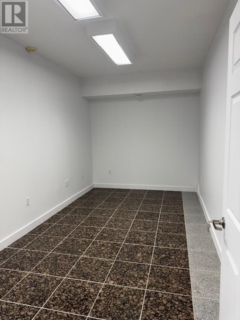 1281 Great Northern Rd Property Photo 10