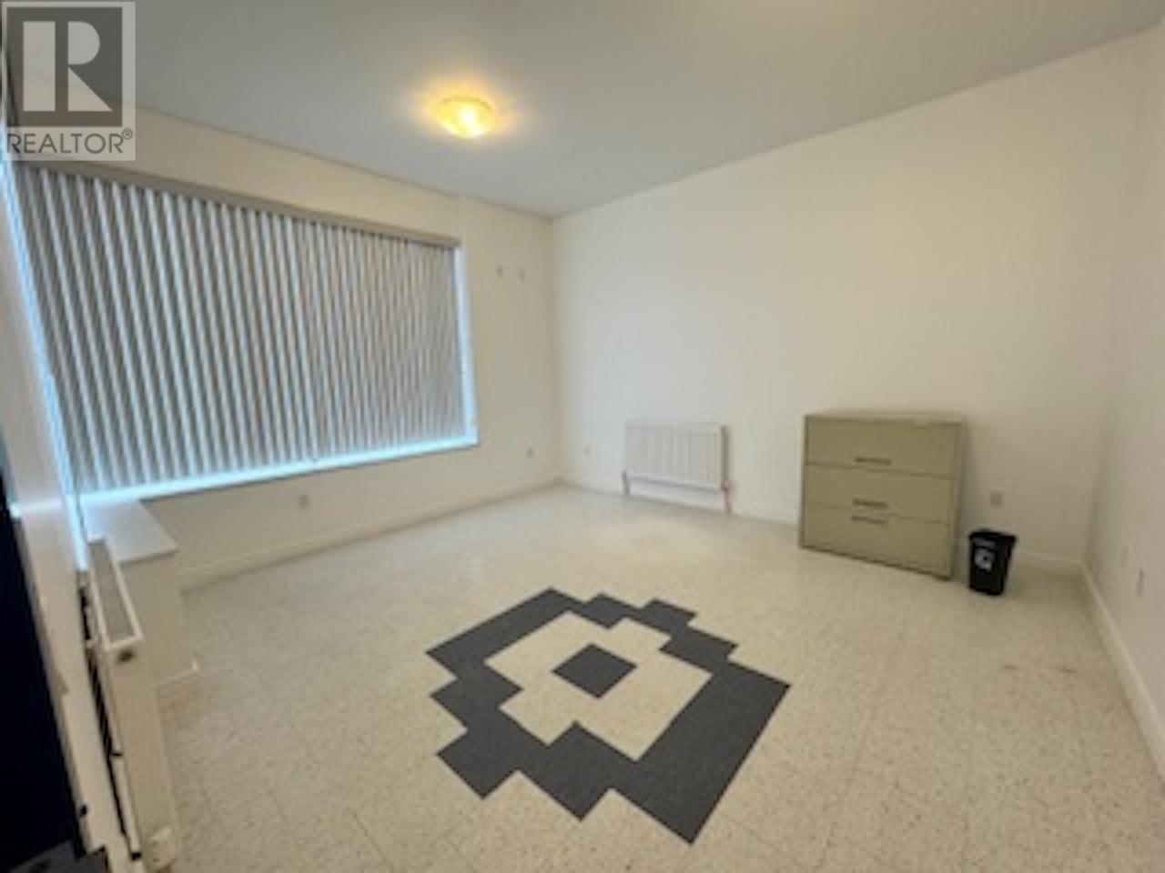 57 Broadway Ave Property Photo 4