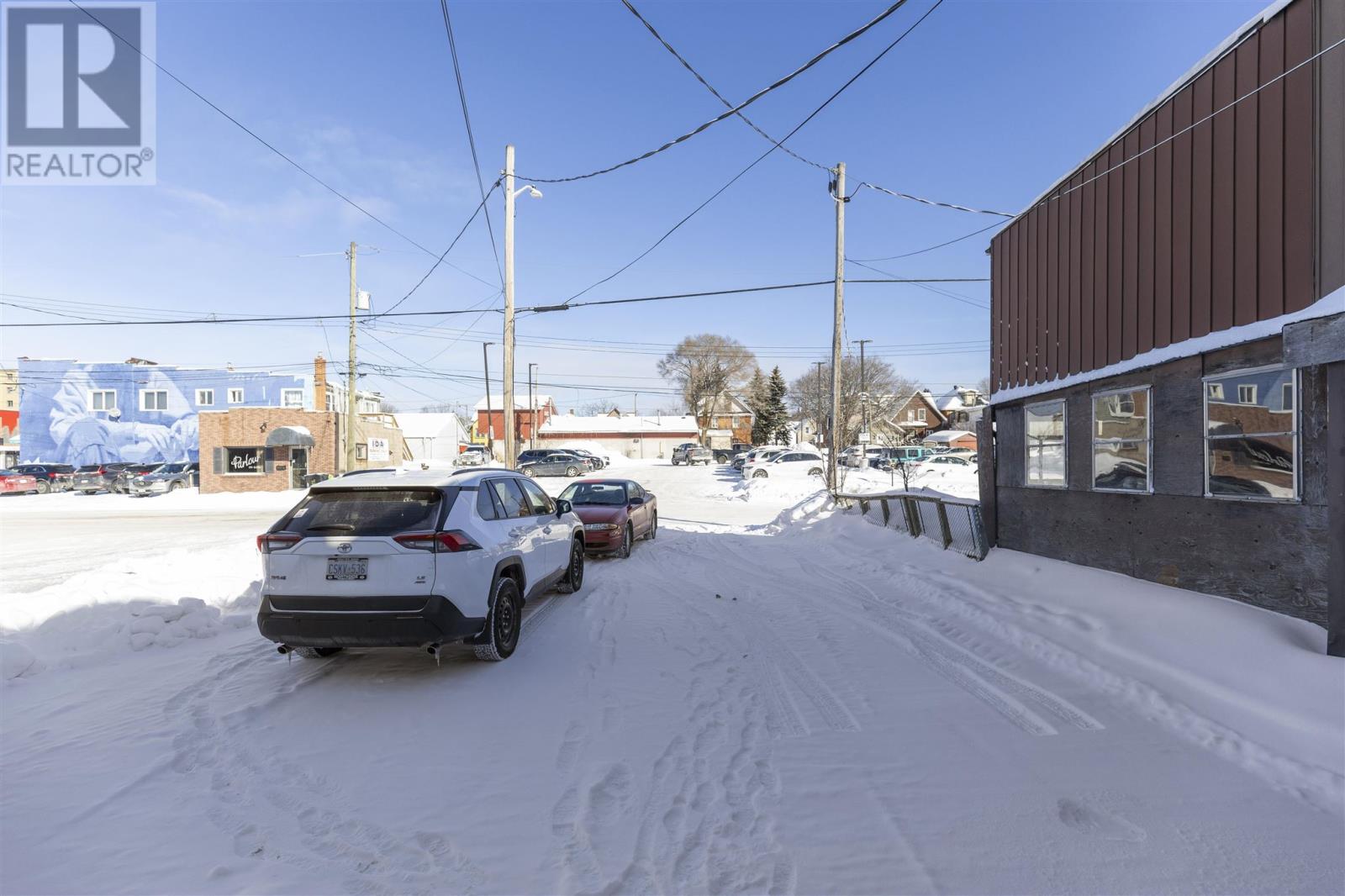 314 Queen St E Property Photo 4