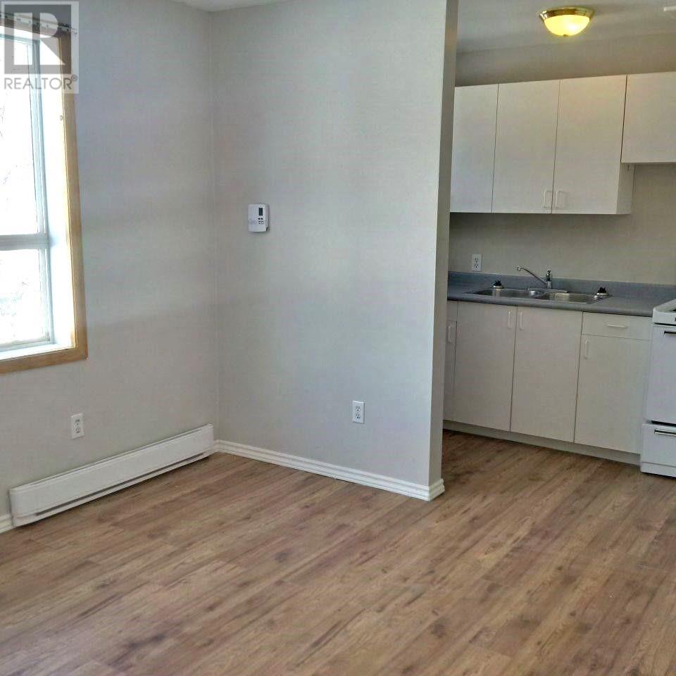 2 Whitman Ct Property Photo 16