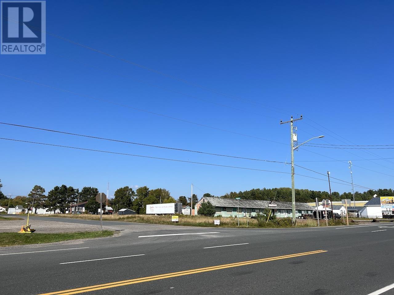 22252 Highway 17 Property Photo 6