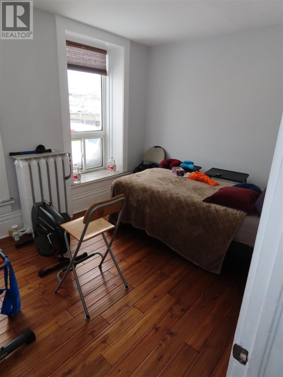 242-246 Queen St E Property Photo 13
