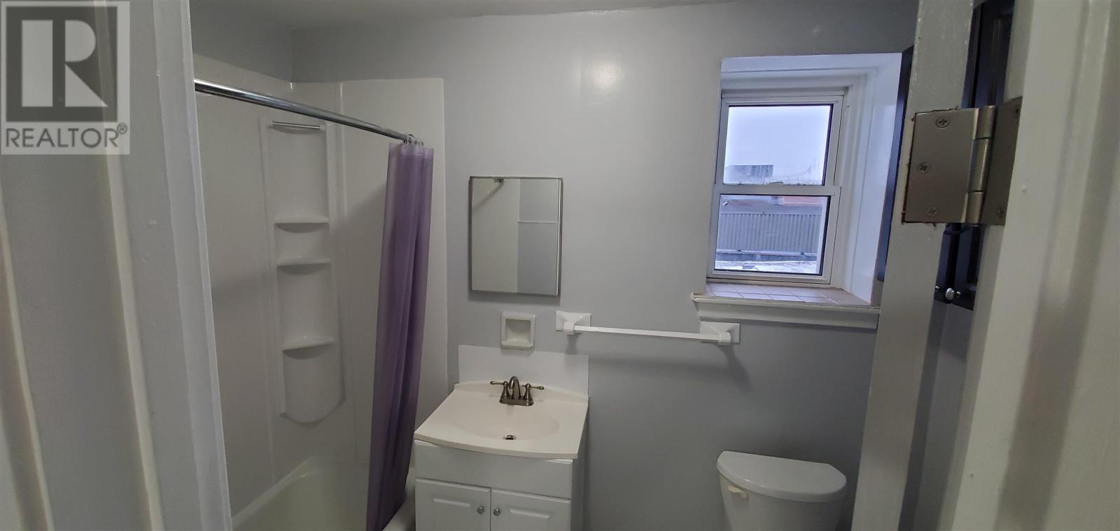 242-246 Queen St E Property Photo 26