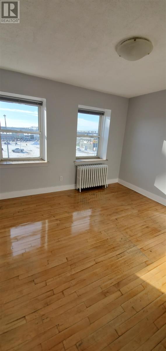 242-246 Queen St E Property Photo 42