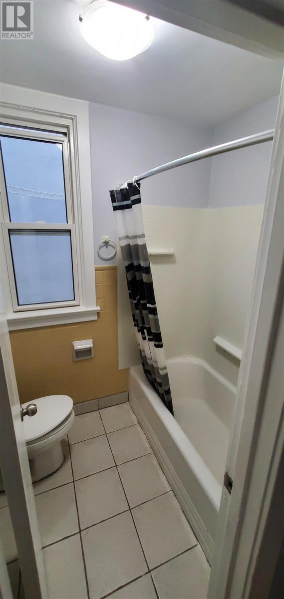 242-246 Queen St E Property Photo 45