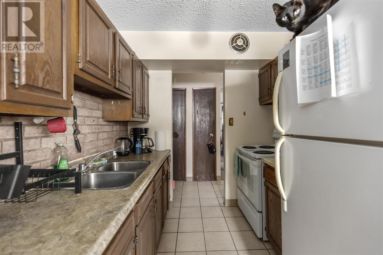 269 Goulais Ave Property Photo 18