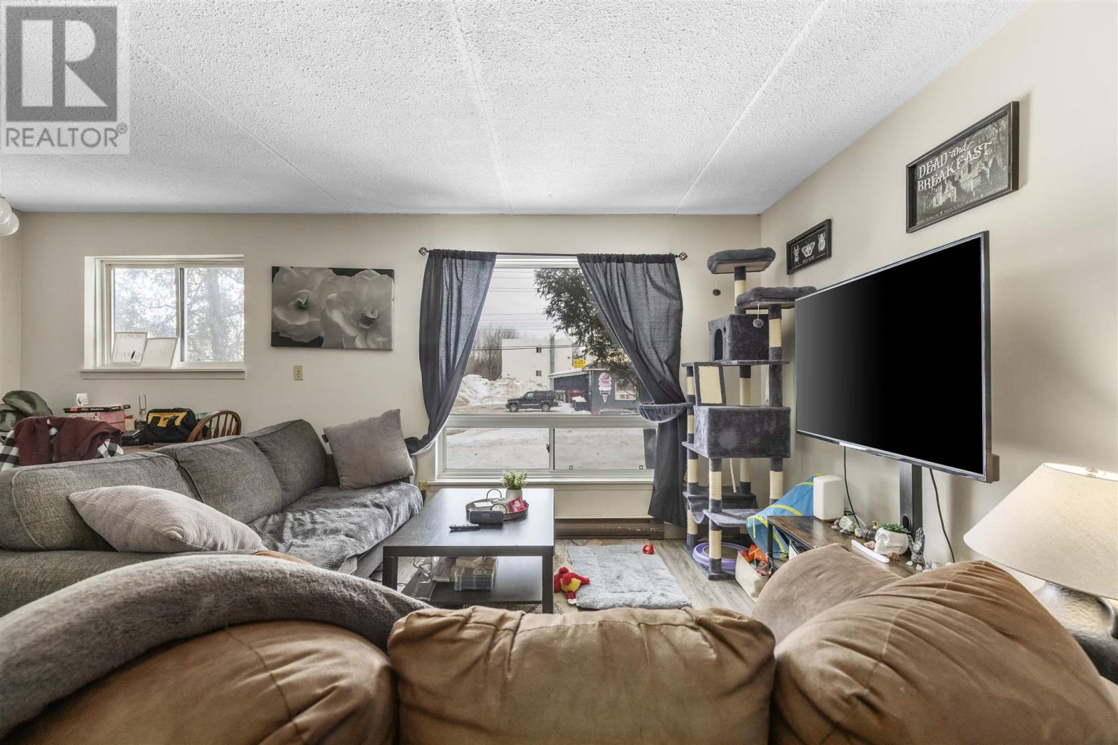 269 Goulais Ave Property Photo 39