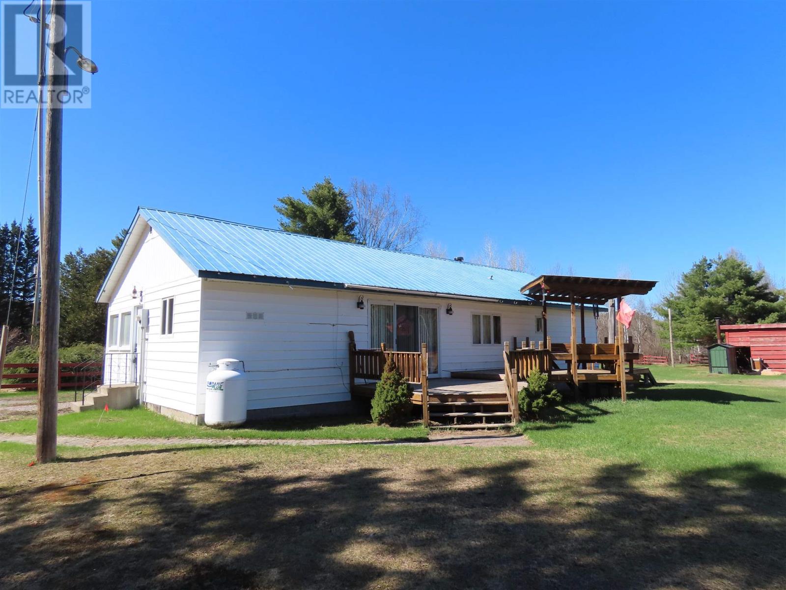 16 Ski Hill Property Photo 1
