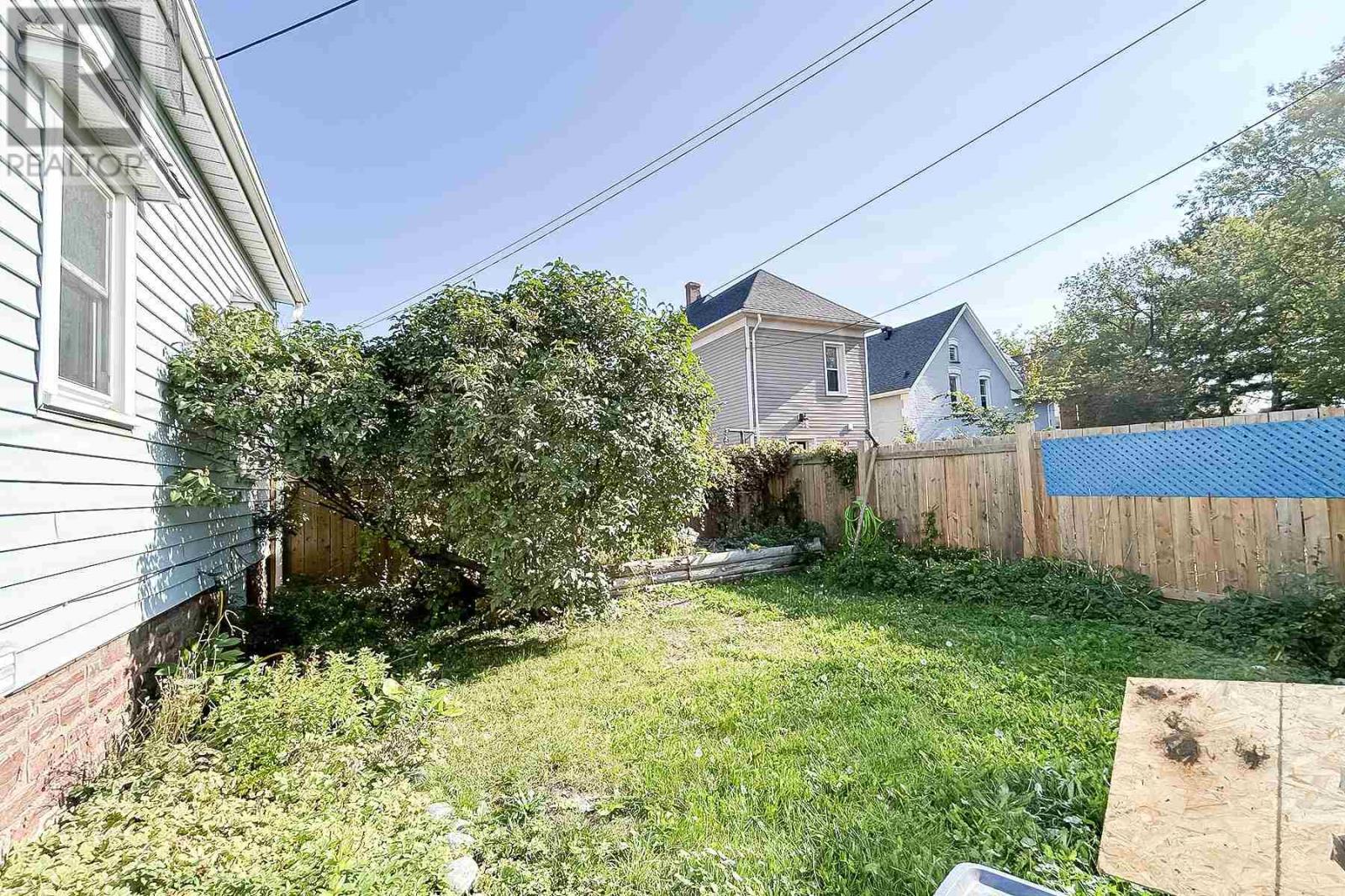 449 Wellington St E Property Photo 3