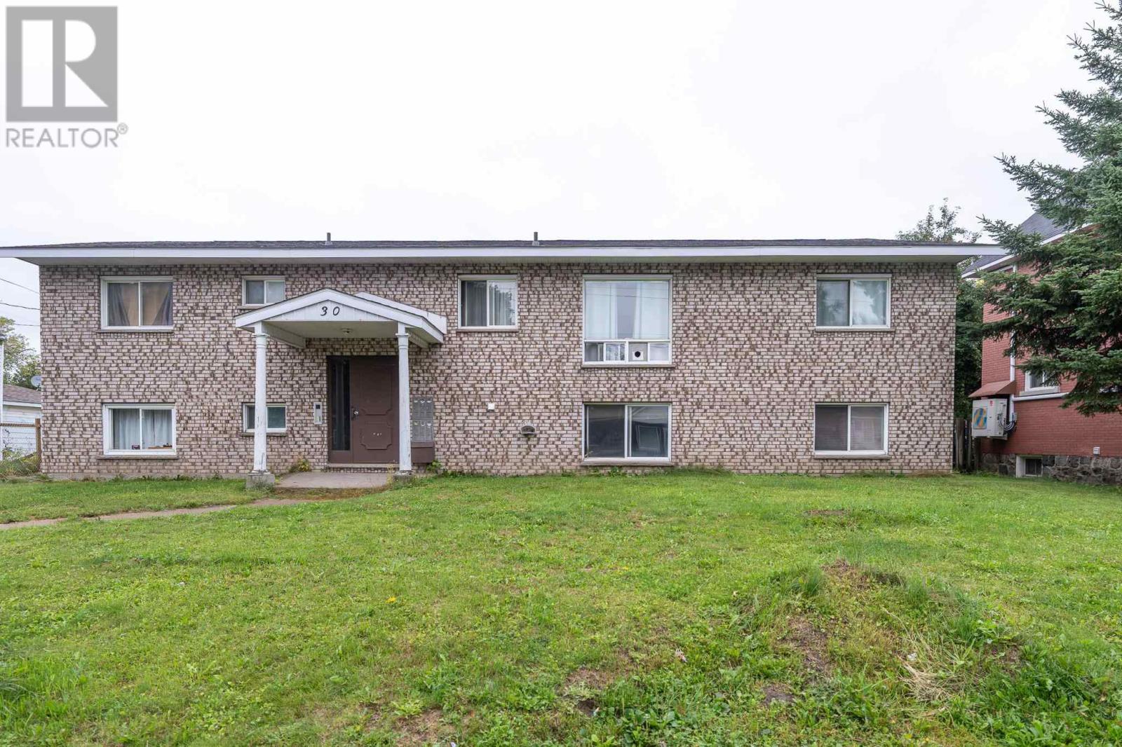 30 Albert St Property Photo 4