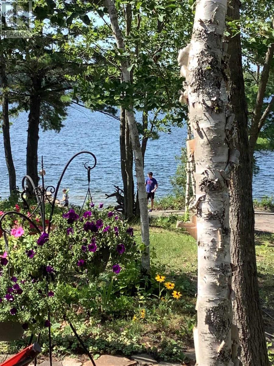 Teacher's Bay Matinenda Lake Property Photo 12