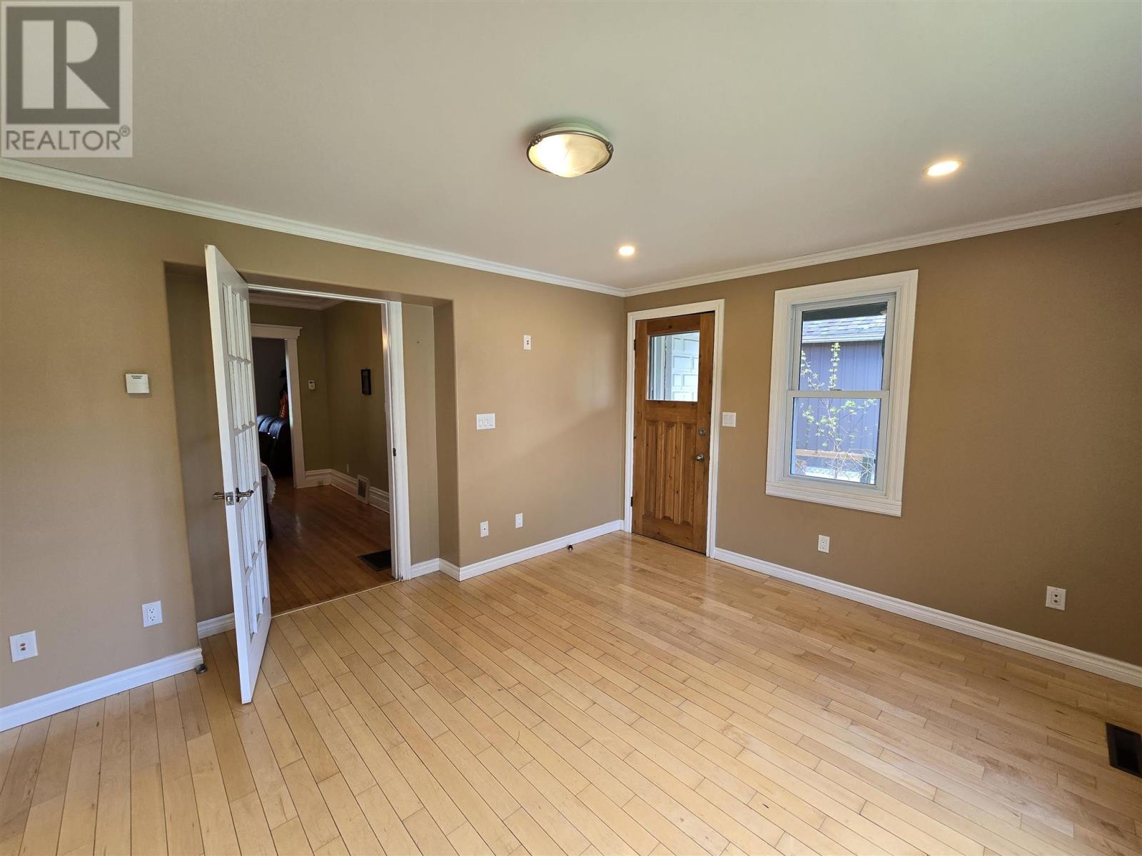 217 Brown St Property Photo 8