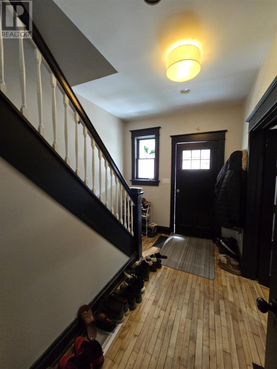 215 Brown St Property Photo 9
