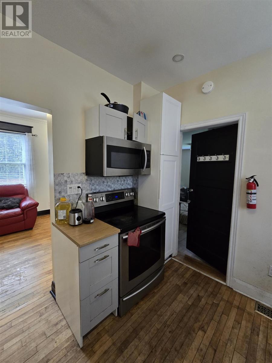 215 Brown St Property Photo 11