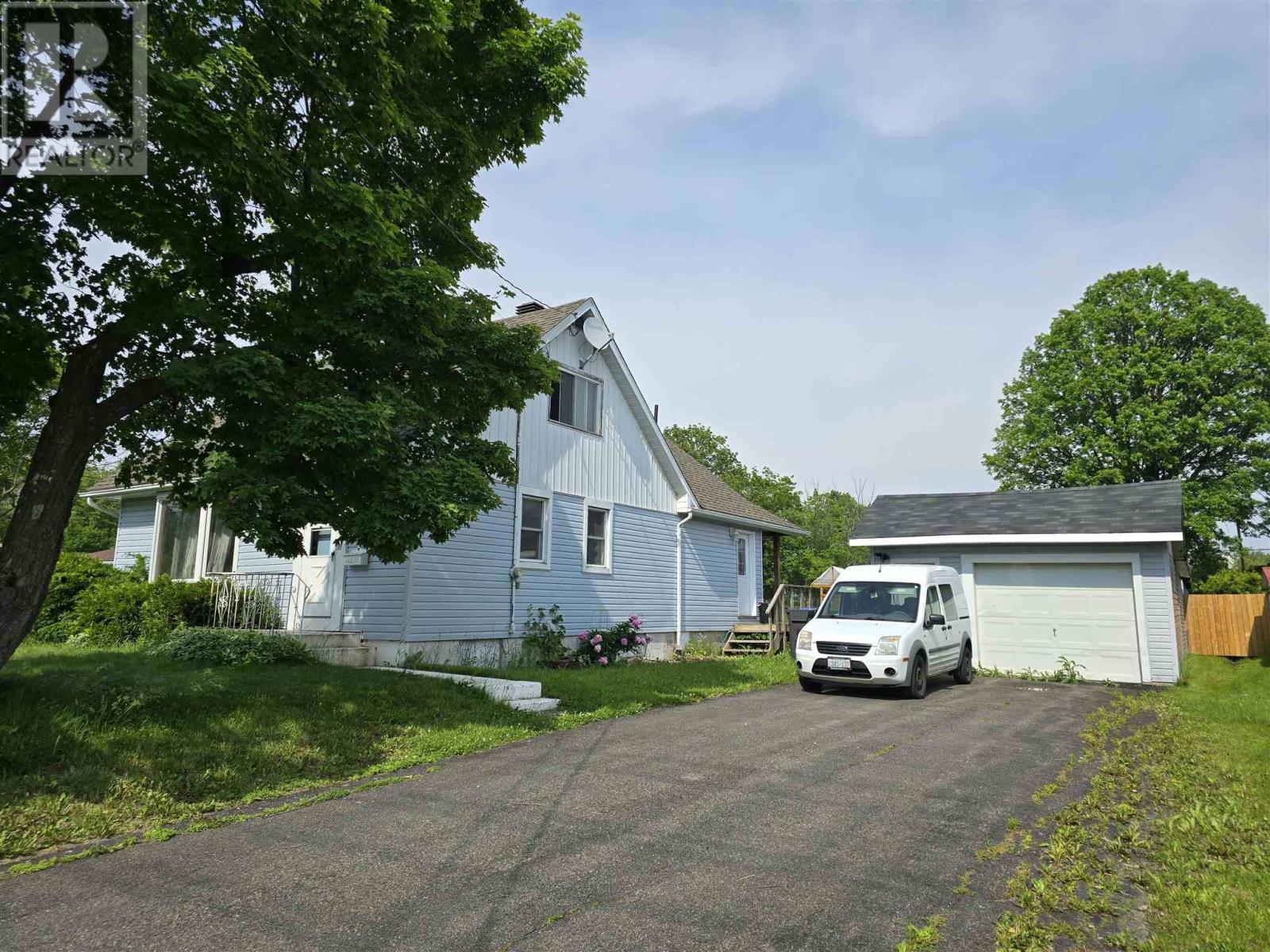 174 Reid St Property Photo 1