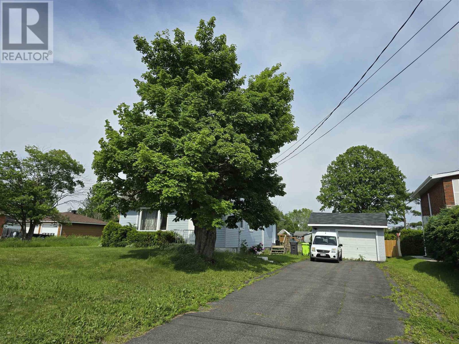174 Reid St Property Photo 2