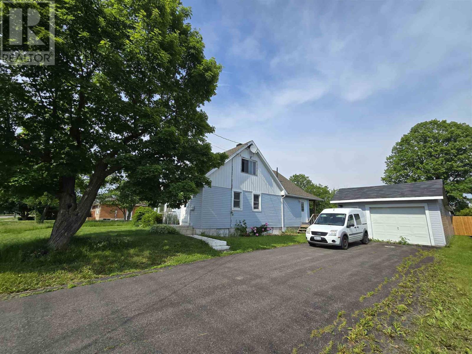 174 Reid St Property Photo 5