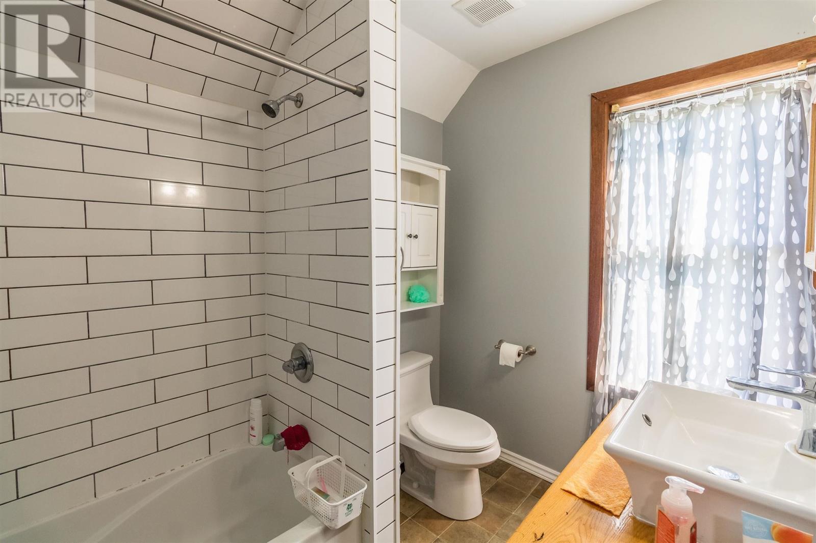 132 Walnut St Property Photo 13