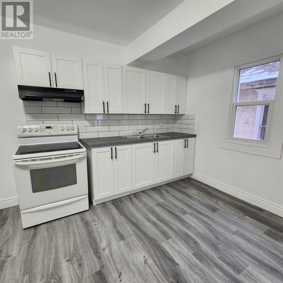 30 Grace St Property Photo 6