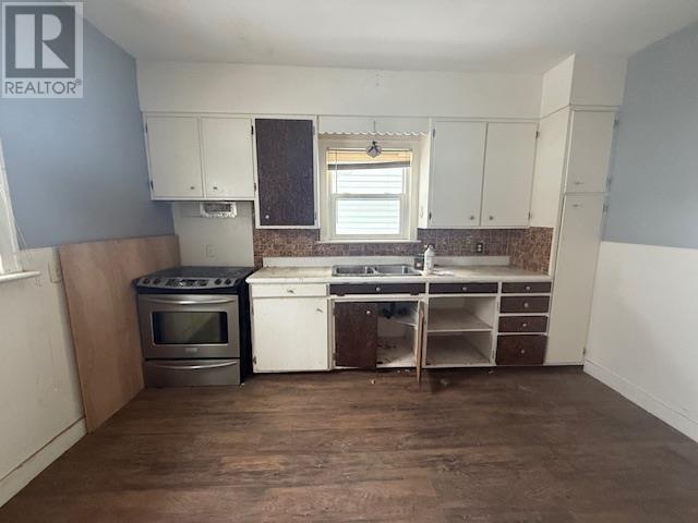 254 Albert St W Property Photo 7