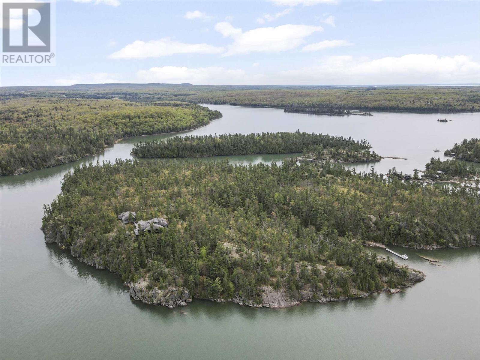 . Picture Island Property Photo 4