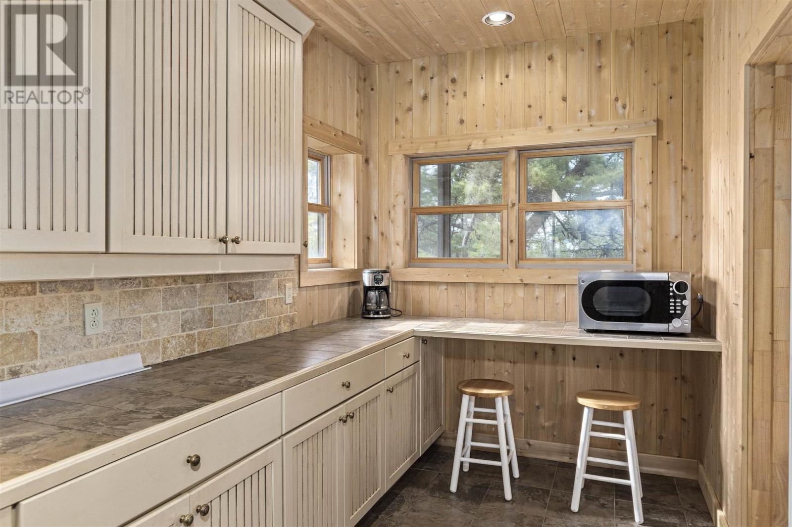 . Picture Island Property Photo 21