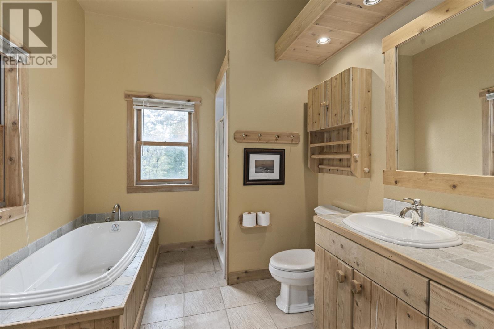 . Picture Island Property Photo 46