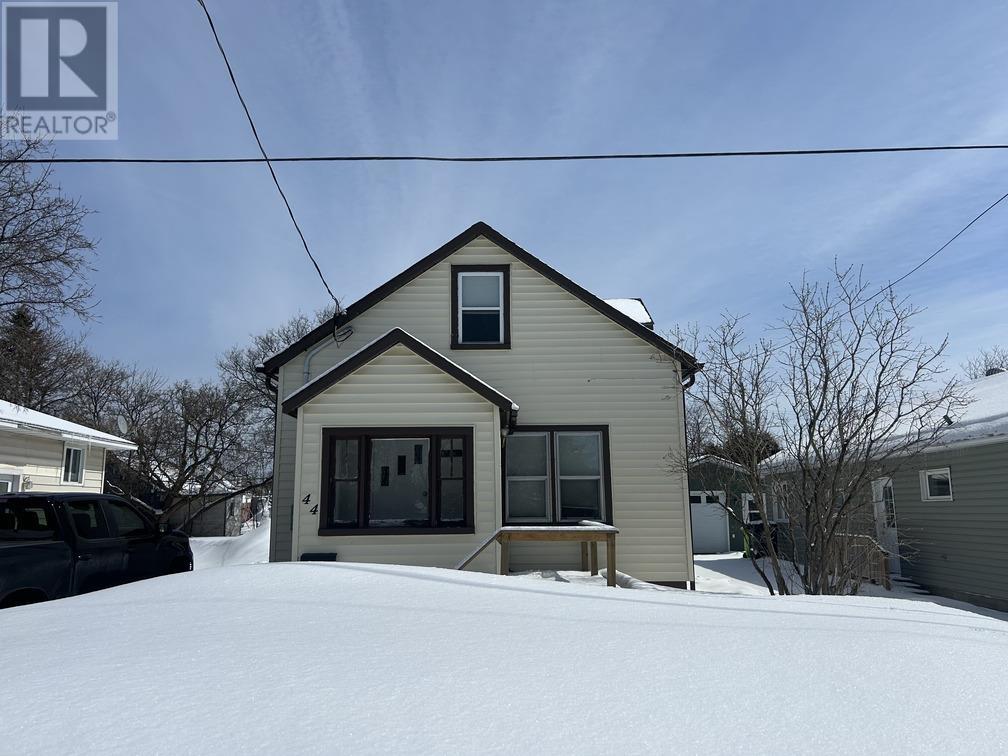 44 Cameron Ave Property Photo 2