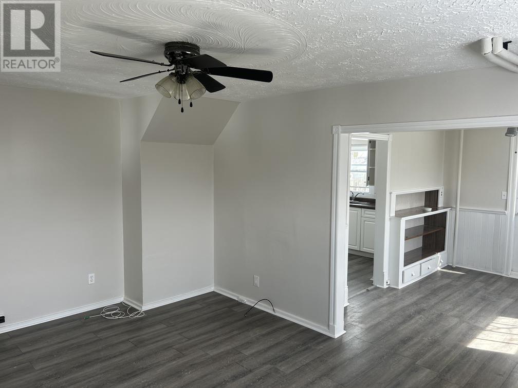 44 Cameron Ave Property Photo 5