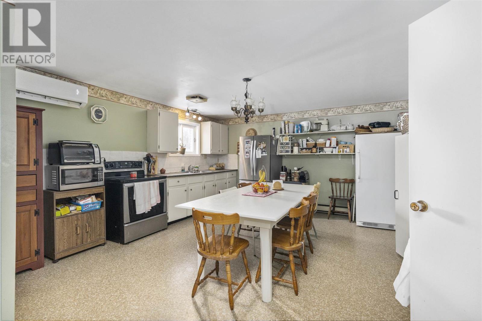 100 Pleasant Dr Property Photo 28