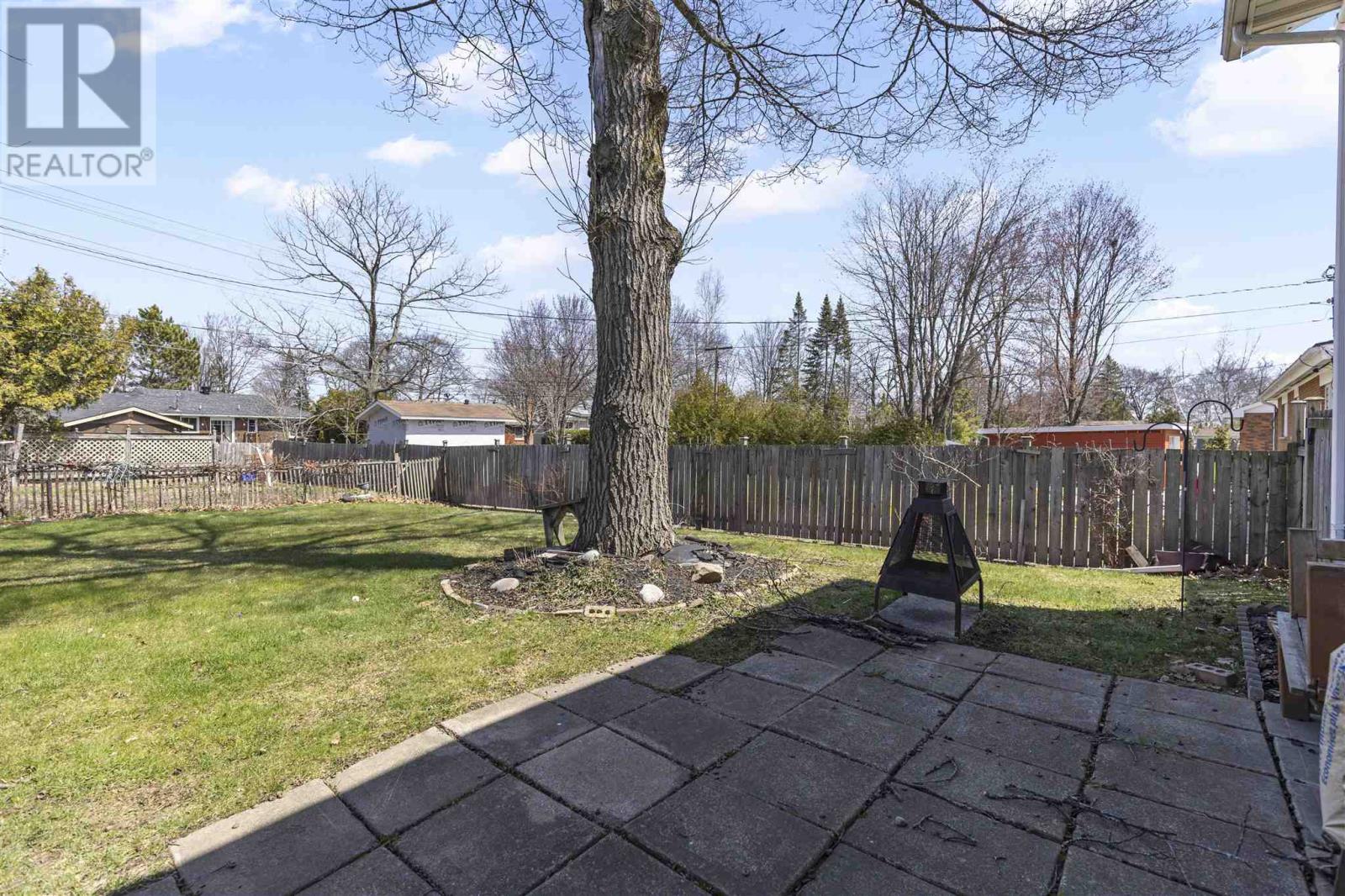 100 Pleasant Dr Property Photo 35