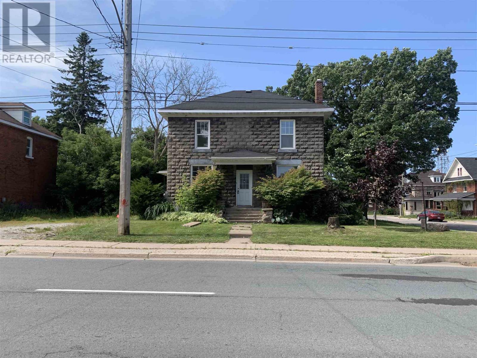 405 Wellington St E Property Photo 1