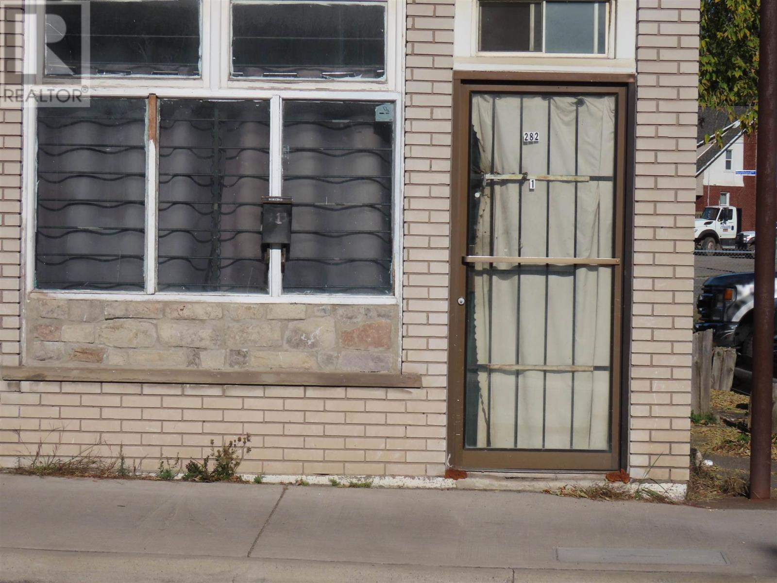 282-284 Wellington St W Property Photo 2