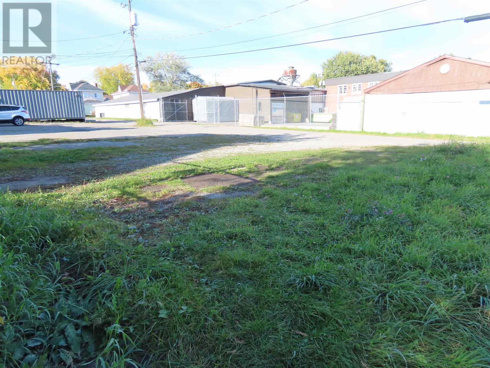 282-284 Wellington St W Property Photo 5