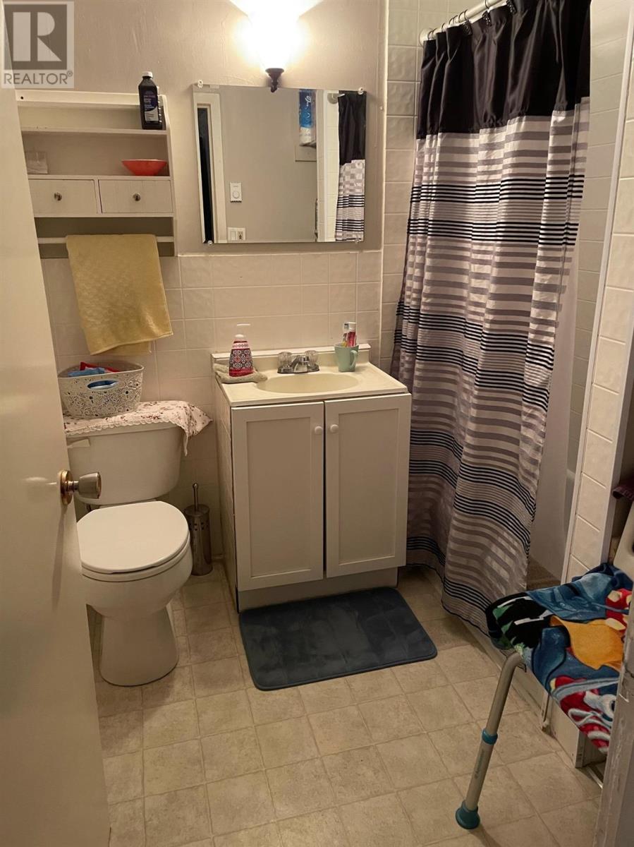 160 Bruce St Property Photo 16